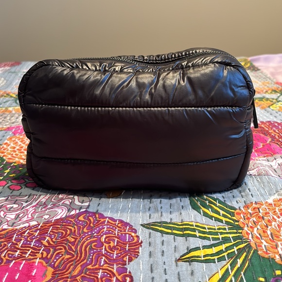 Moncler VIP Toiletry Bag - Picture 3 of 6